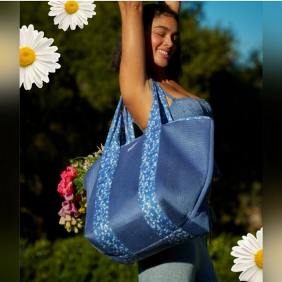Blue Floral Tote Bag - Picture 3 of 5